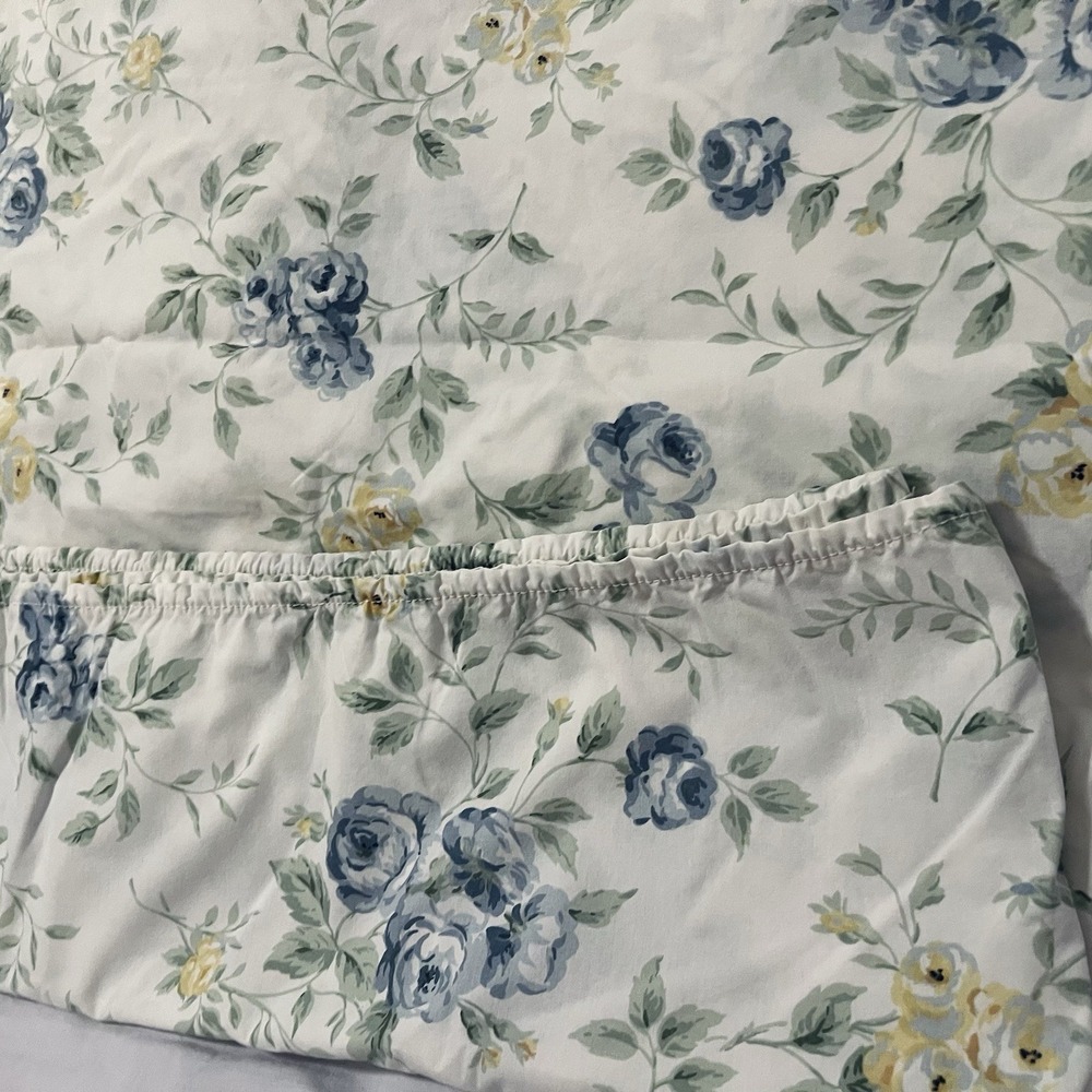 Vtg 80s Westpoint Stevens Twin FittedSheet Blue Cabbage Roses‎ French Country